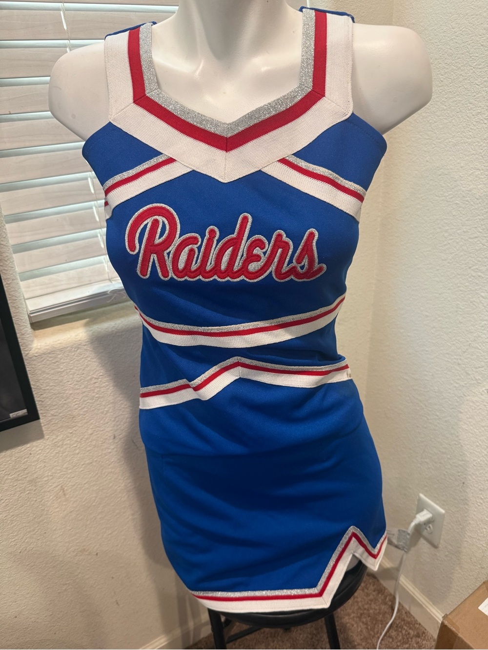 Vintage Raiders cheerleading‎ outfit